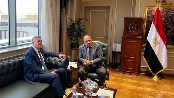 وزير الكهرباء ـ وزير