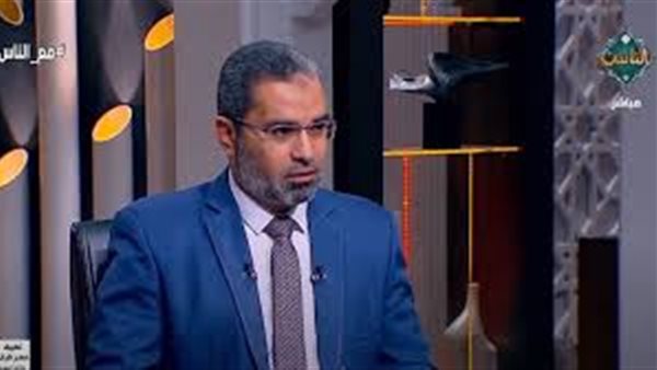 الأستاذ بجامعة الأزهر