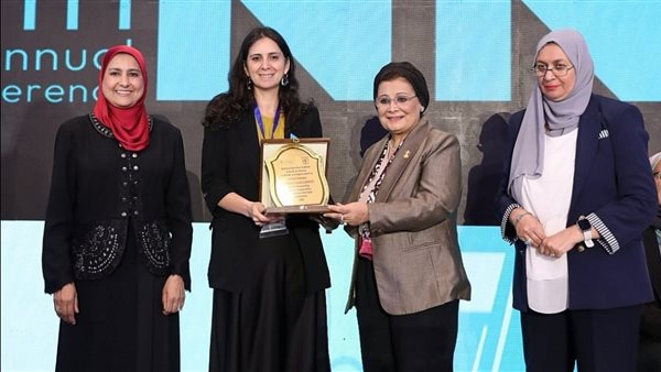 الدكتورة عبلة الألفي