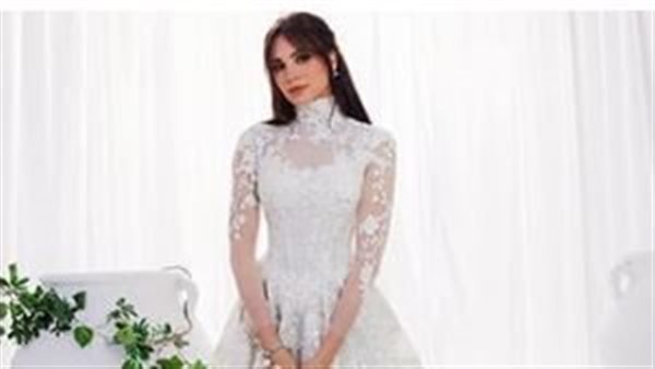  الفنانة آمال ماهر