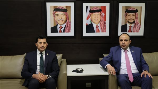  الدكتور أشرف صبحي