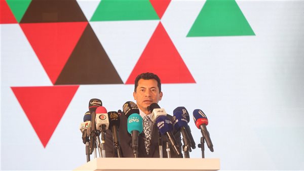  الدكتور أشرف صبحي