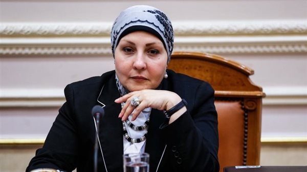  المستشارة أمل عمار