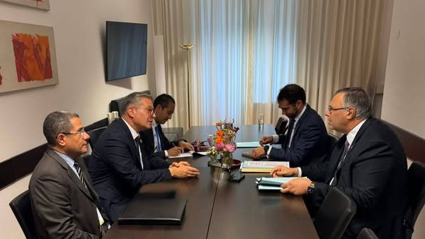  اجتماع وزير البترول