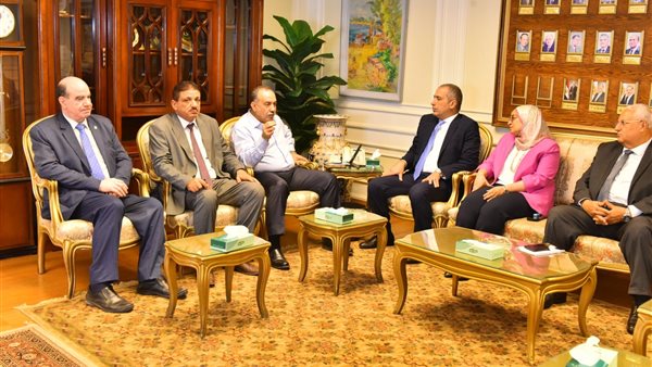  محافظ أسيوط