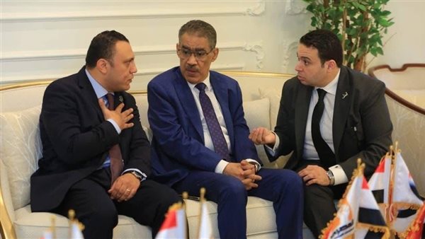 وزير الشئون النيابية