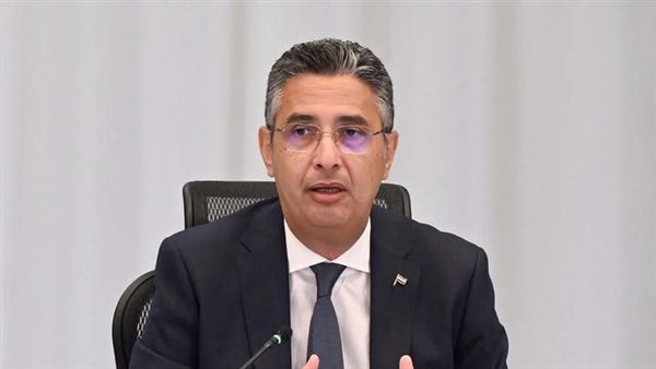 الدكتور شريف فاروق