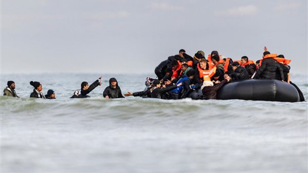 مهاجرا القنال الإنجليزي