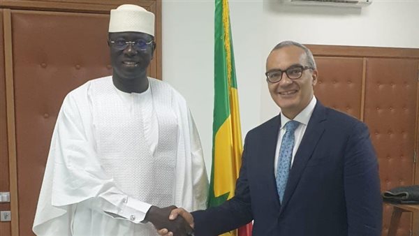 السفير خالد عارف