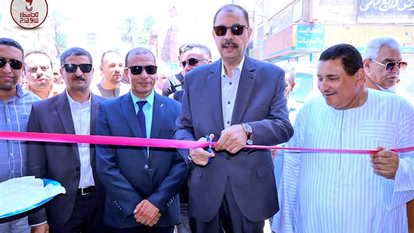 المحافظ يفتتح سوق