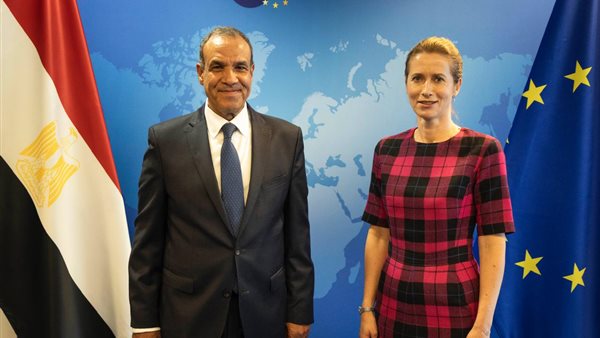 وزير الخارجية خلال