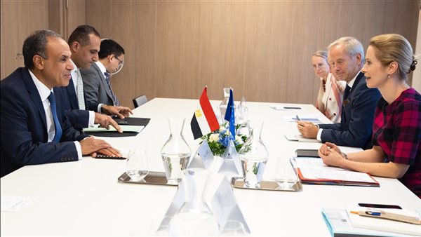 وزير الخارجية خلال