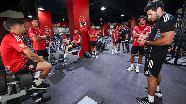 لاعبي الأهلي 