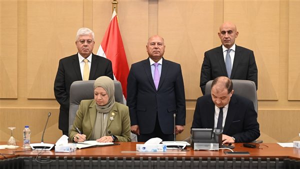 وزير الصناعة والنقل