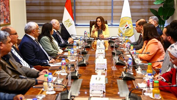 الدكتورة منال عوض