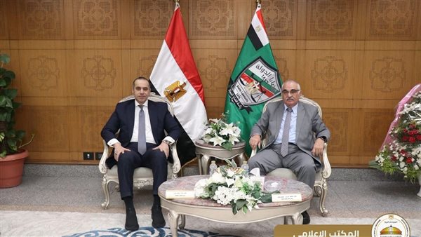 وزير الشئون النيابية