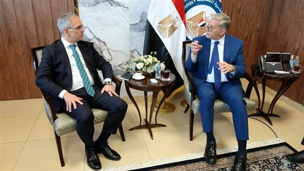  وزير البترول