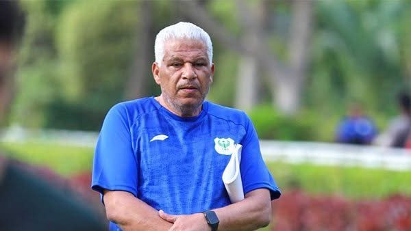 الكابتن ميمي عبد