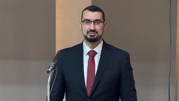 الدكتور احمد انس