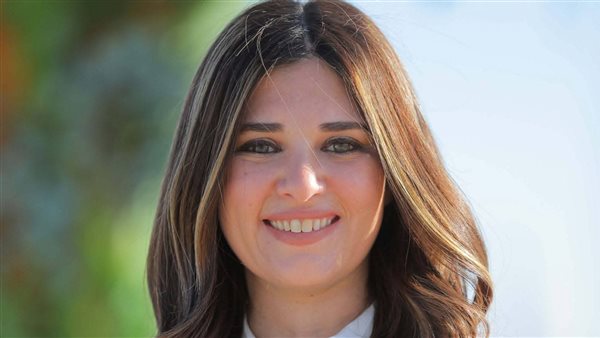 الأستاذة ميرنا عارف