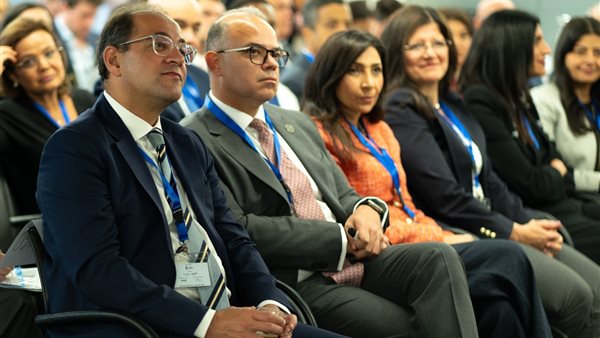   جلسة «السياسات