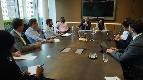 جلسة نقاشية حول «تعزيز