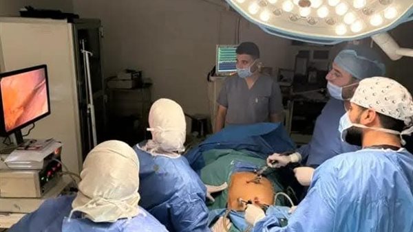 اجراء عمليه بمستشفى