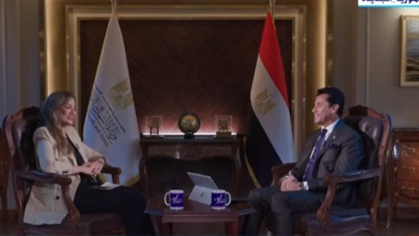 وزير الشباب والرياضة