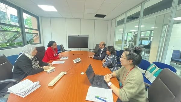 وزيرة البيئة 