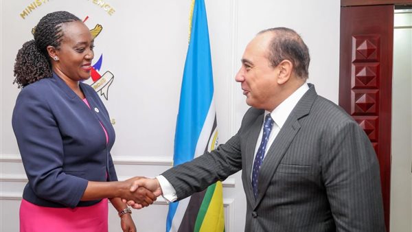 السفير المصري ـ وزيرة