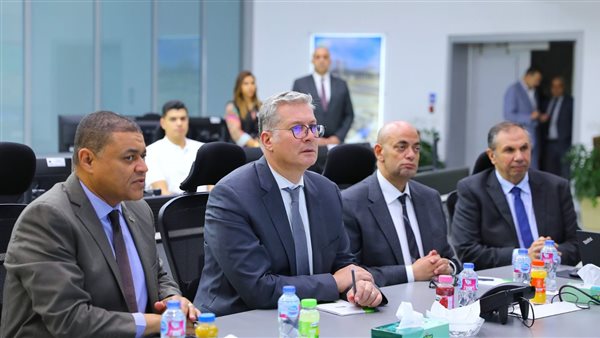  وزير البترول كريم