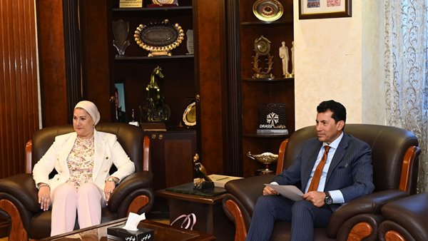 وزير الشباب والرياضة