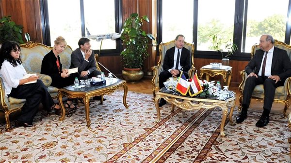 وزير الطيران المدني