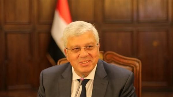  وزير التعليم العالى