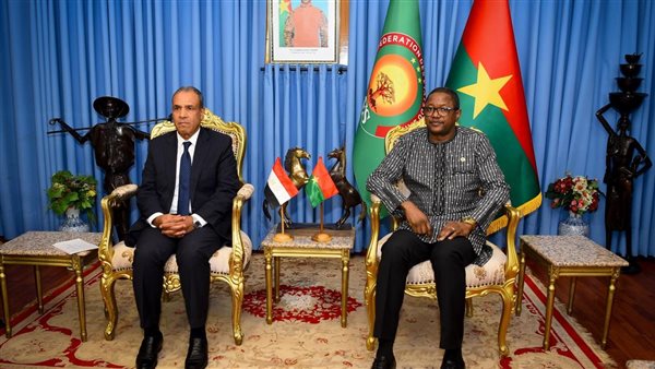 وزير الخارجية والهجرة