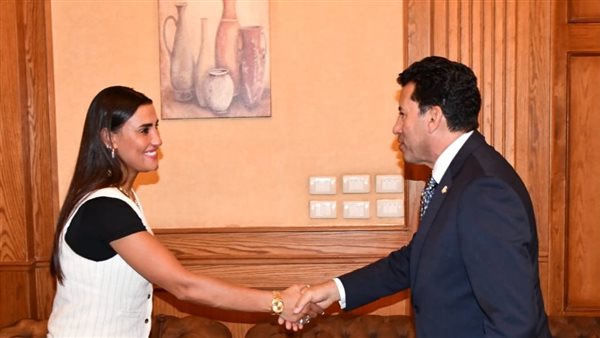 وزير الشباب والرياضة