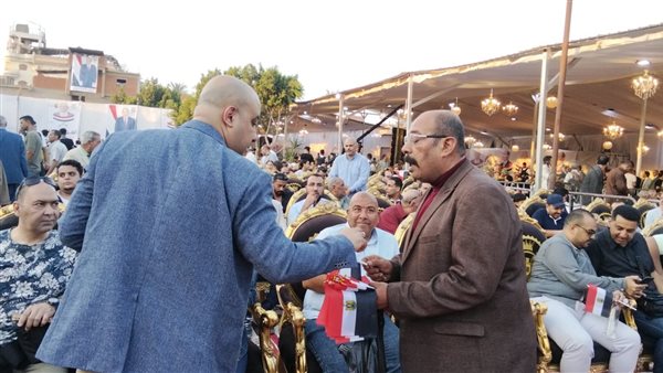 إقبال جماهيري على