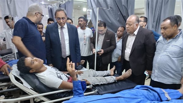 جانب من زيارة المصابين