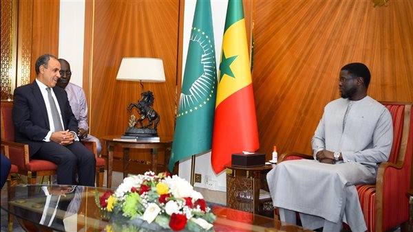 وزير الخارجية والهجرة