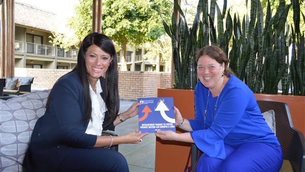 وزيرة التخطيط والتعاون