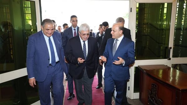 محافظ كفر الشيخ ووزير