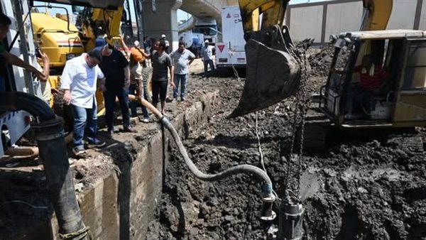  كسر مفاجئ بخط مياه