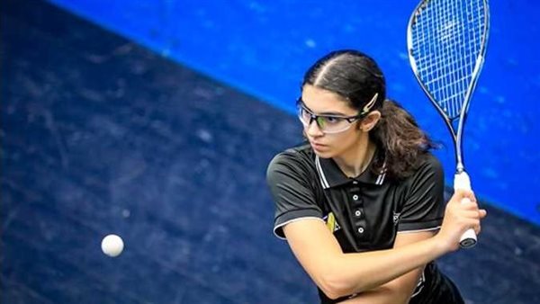  النجمة المصرية أمينة