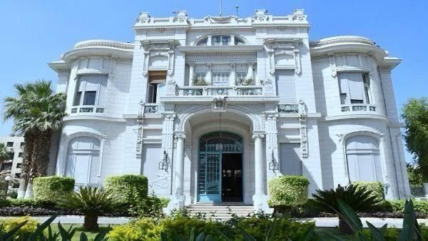 جامعة عين شمس 