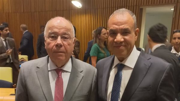 وزير الخارجية بدر