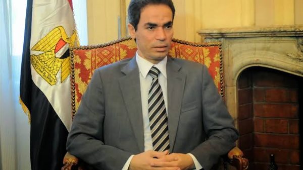 الكاتب السياسي أحمد