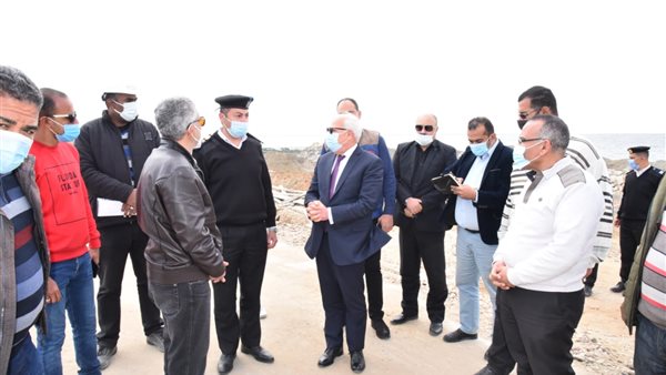 جانب من جولة المحافظ