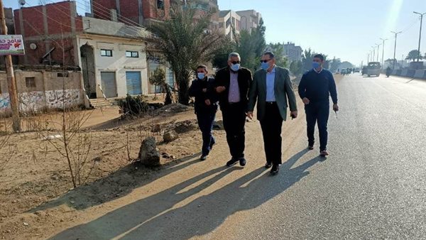 محافظ الشرقية خلال