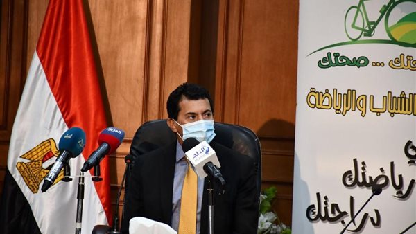 أشرف صبحي وزير الشباب