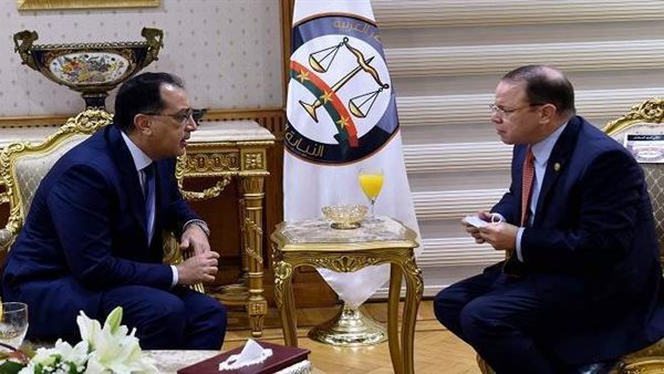 رئيس الوزراء والنائب